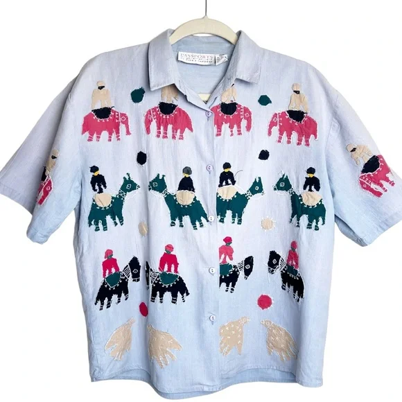 Passports Of Pier 1 Imports Vintage Chambray Button Up Animal Appliqués Size S - Picture 1 of 15